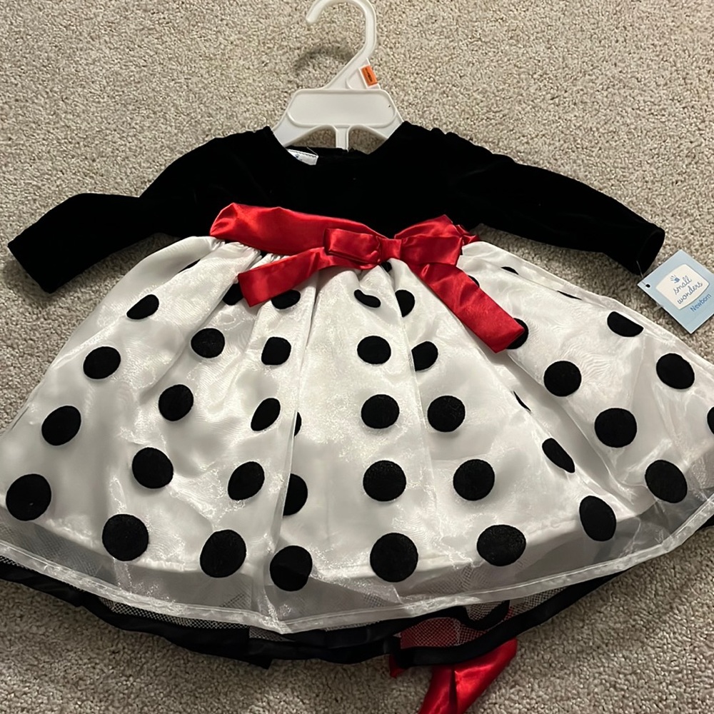 Baby girl dress NWT 0-3M